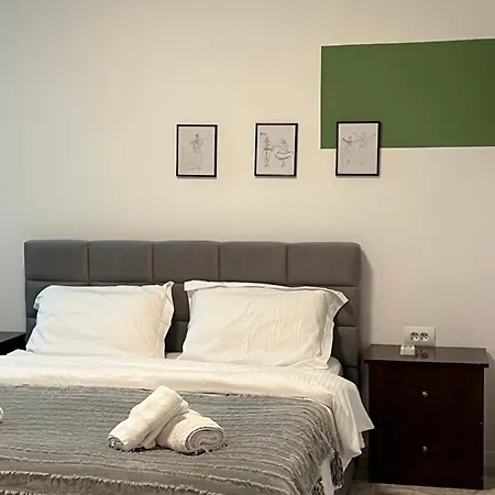 Vibrant & Oasis Apartamento Tirana